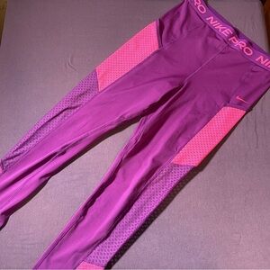 Nike Pro DRI-FIT High-waisted 7/8 Leggings, Pockets in Purple/Pink - Size Medium